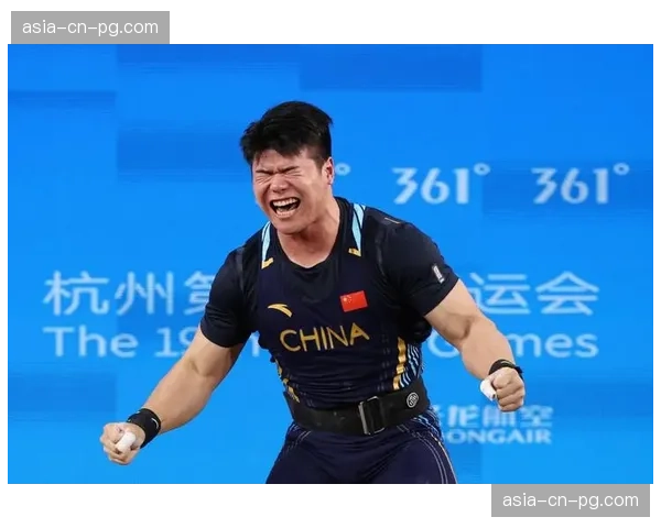 通讯:从递补到夺冠——00后小将刘焕华在89公斤级资格赛的逆袭之路 通讯:从递补到夺冠——00后小将刘焕华在89公斤级资格赛的逆袭之路